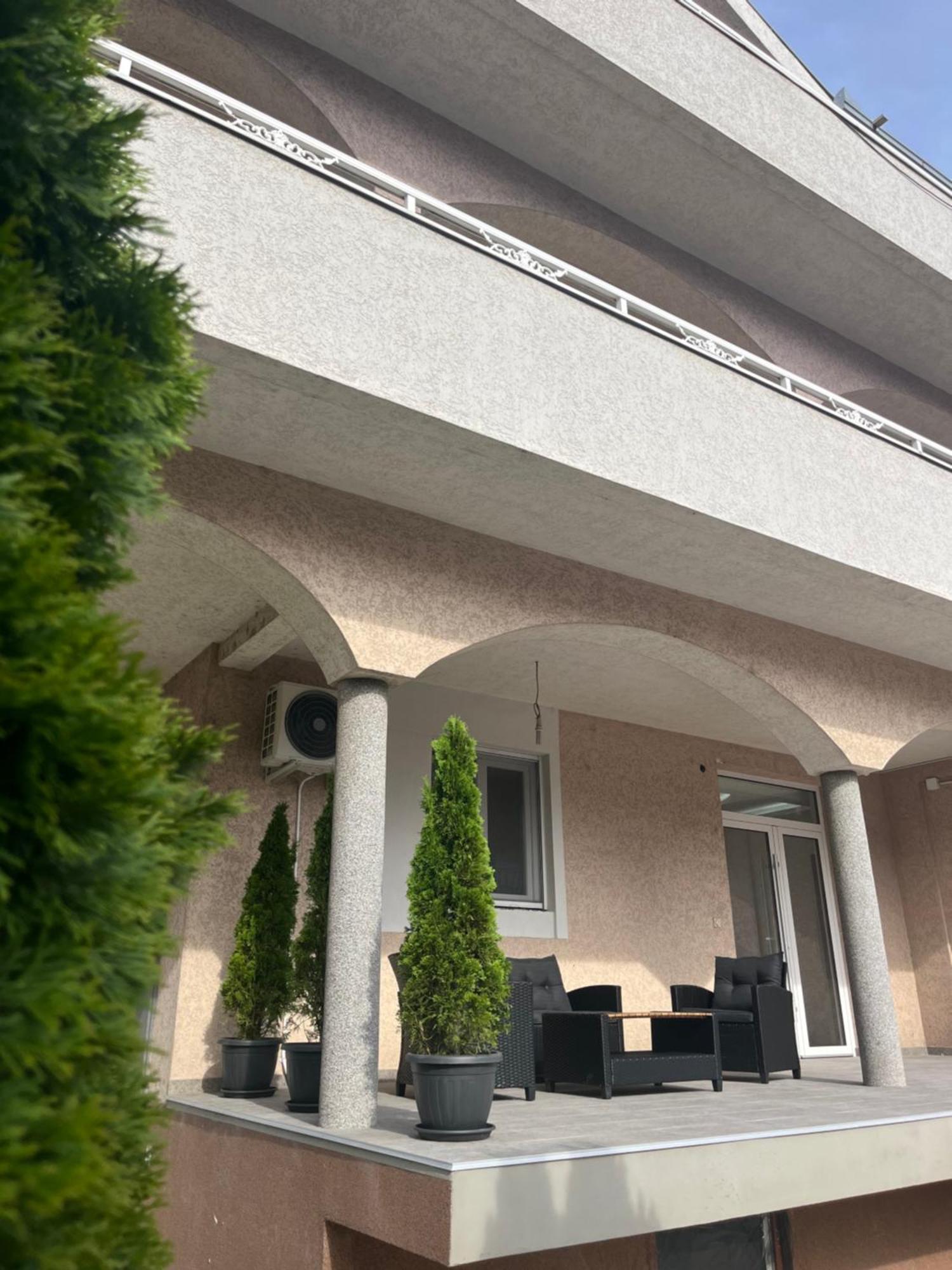 Beoair Apartments Surčin Eksteriør bilde