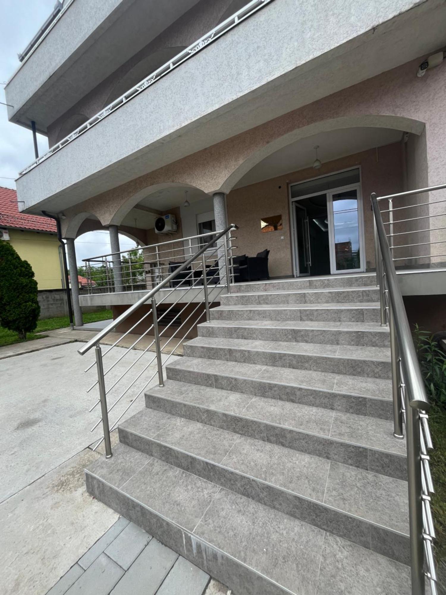 Beoair Apartments Surčin Eksteriør bilde