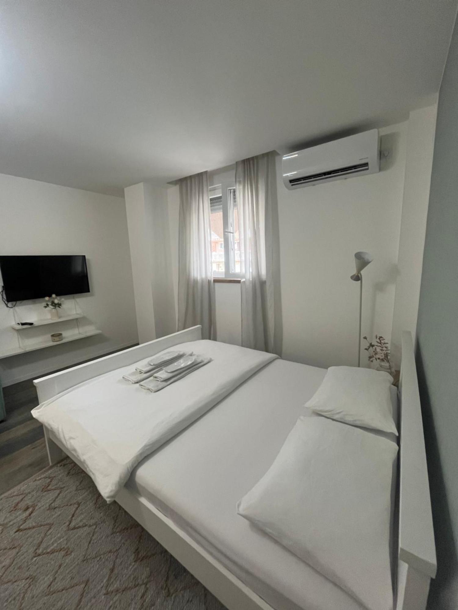 Beoair Apartments Surčin Eksteriør bilde